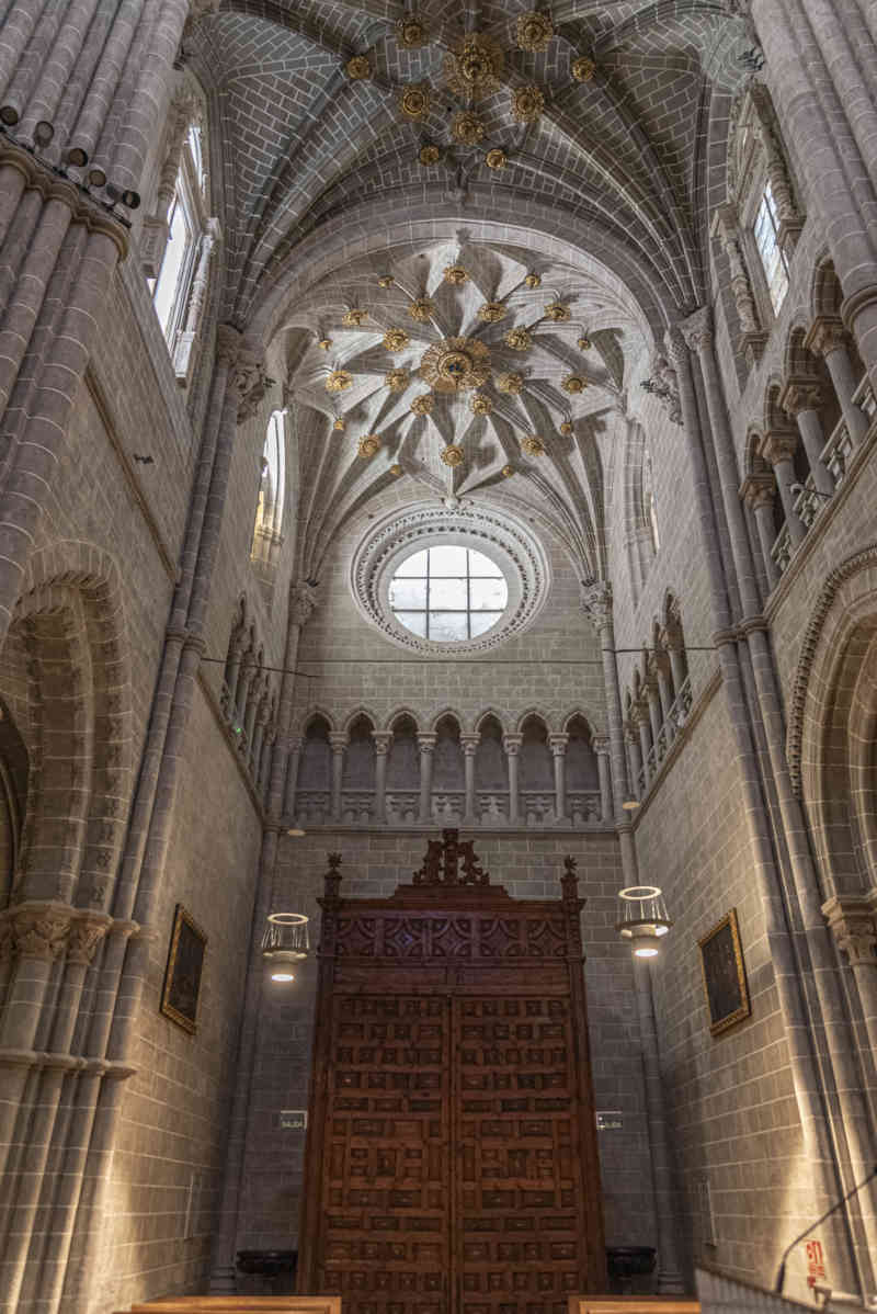 Zaragoza - Tarazona 18 - catedral de Santa María de la Huerta.jpg